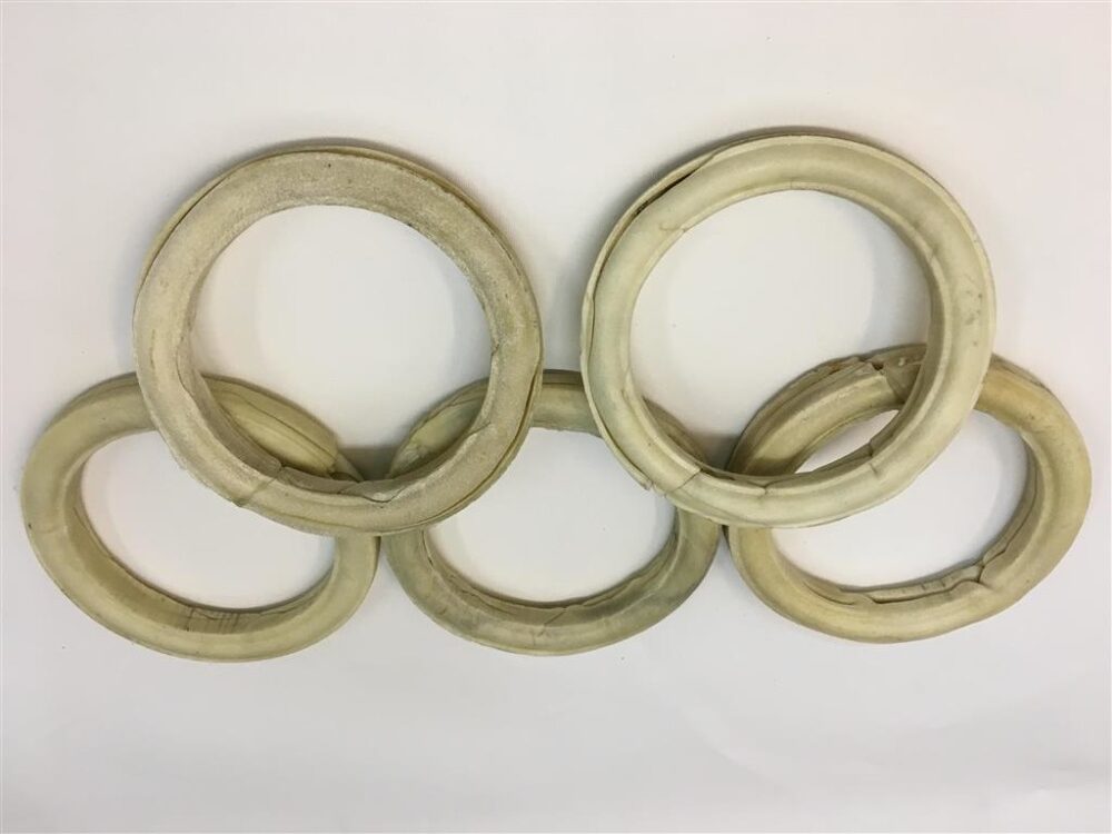 Pressitud nahast ring